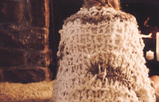 10 Ways to Cozy Up in Style This Winter