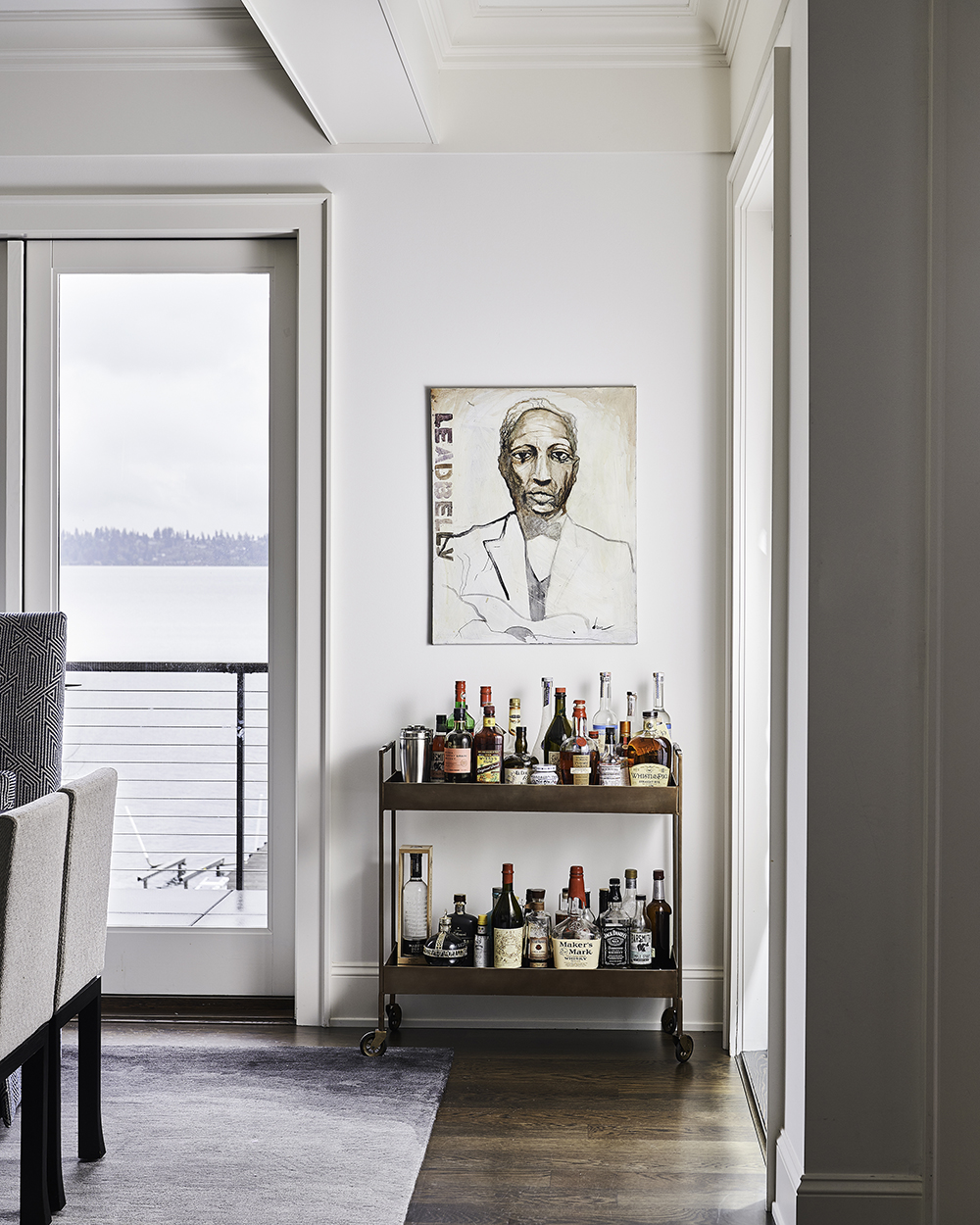 How to Set Up a Home Bar with Help from